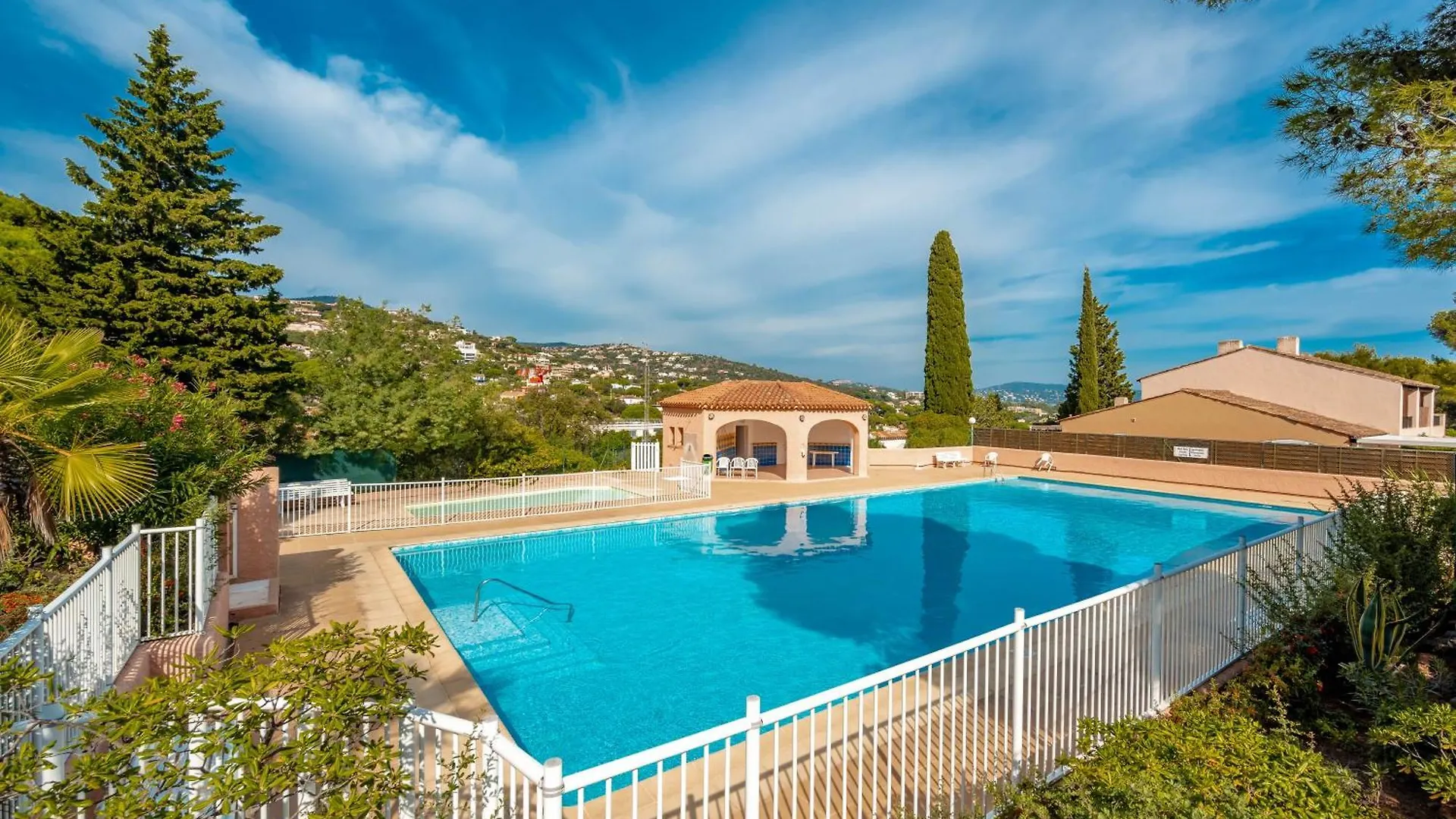 Residence Partenaire Le Domaine De Garlande Cavalaire-sur-Mer Aparthotel